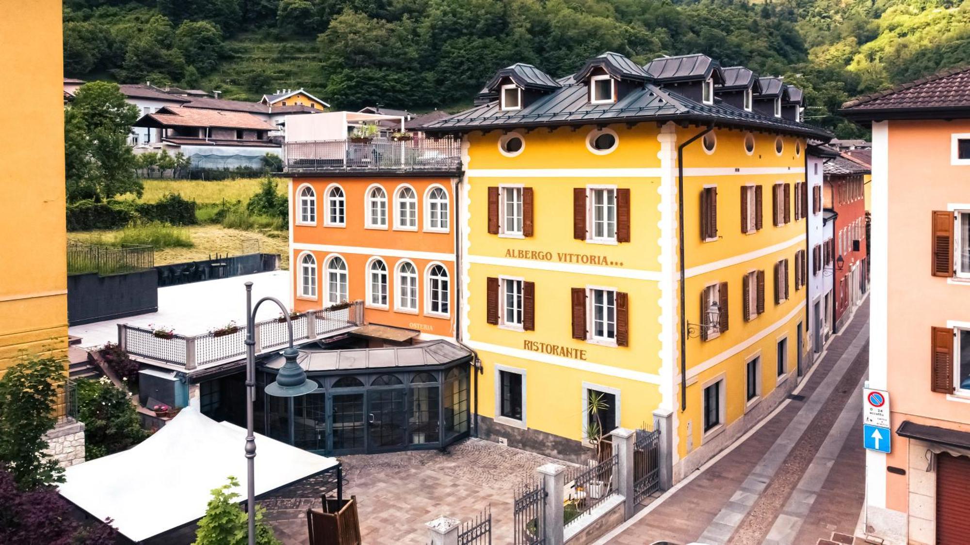 Hotel Vittoria Roncegno Buitenkant foto