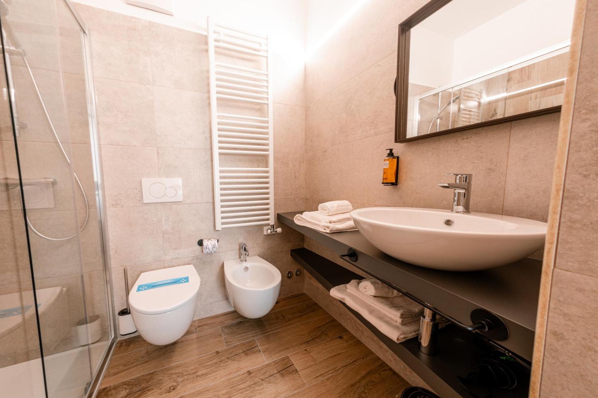 Hotel Vittoria Roncegno Buitenkant foto