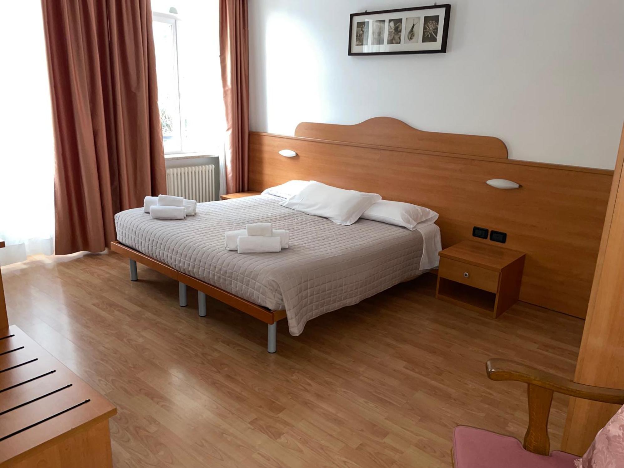 Hotel Vittoria Roncegno Buitenkant foto